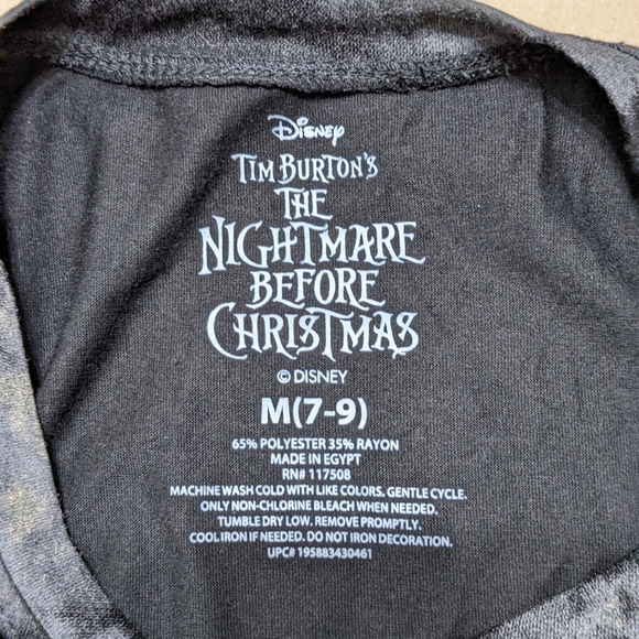 NWT Disney The Nightmare Before Christmas Graphic T-Shirt With Socks,Size M(7-9) - Picture 2 of 4